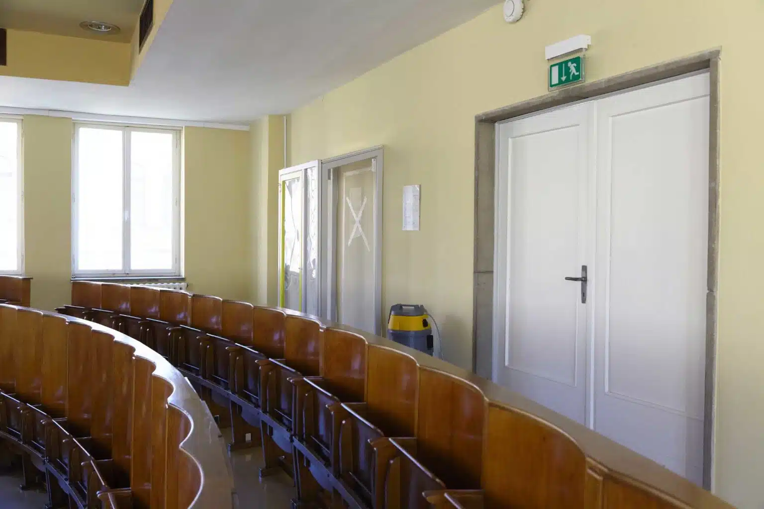 Featured image for “Baustellenabschottung im Krankenhaus: Erstes geprüftes Luftschleusensystem verhindert nachweislich den Austrag von Feinstaubpartikeln und Pilzen”