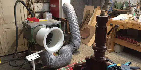 Luftreinigungssystem für Werkstätten – effektiver Schutz vor Holzstaub, verbessert die Luftqualität und sorgt für sicheres Arbeiten.