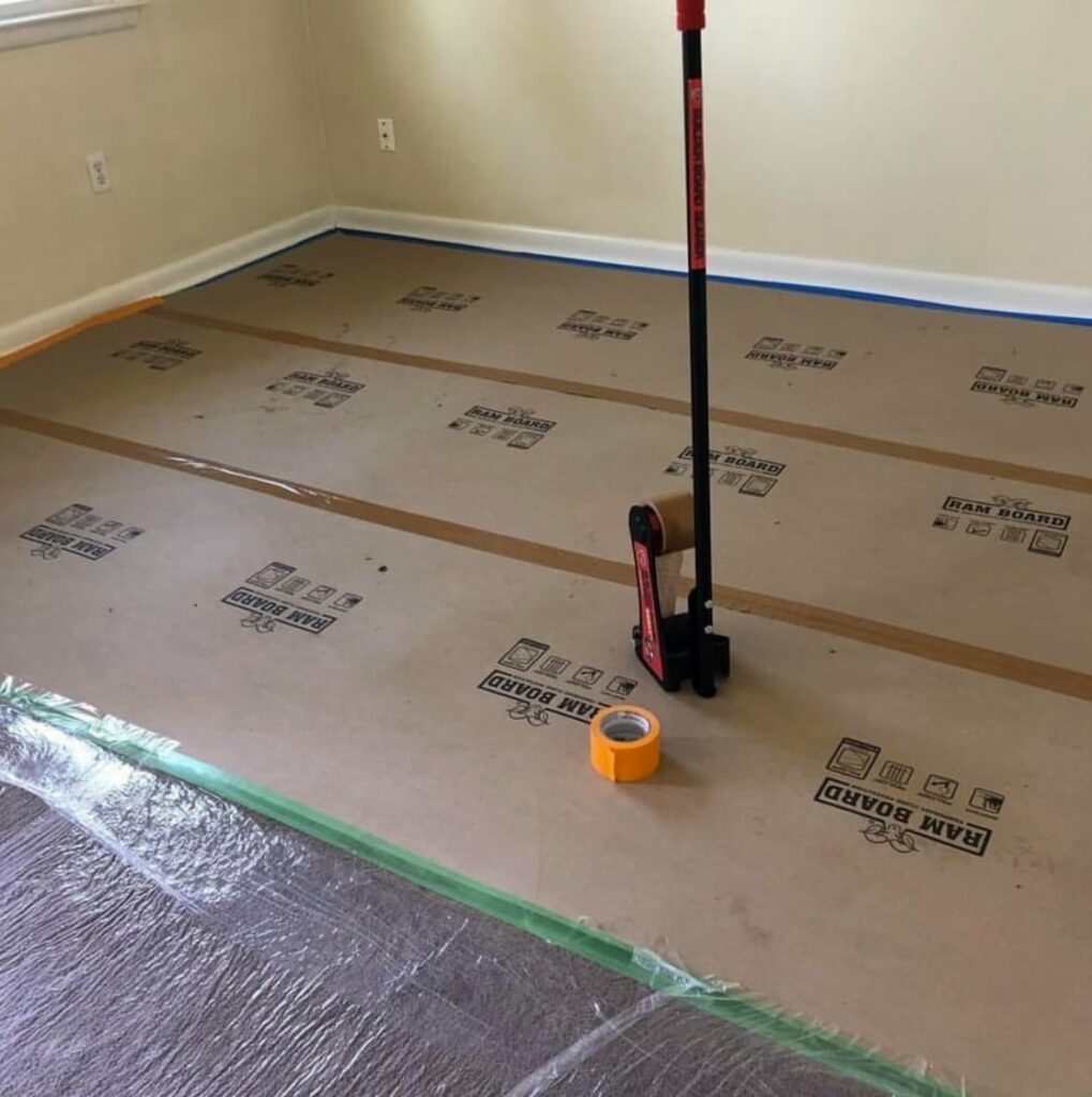 Einfache Verklebung mit dem Tape Abroller