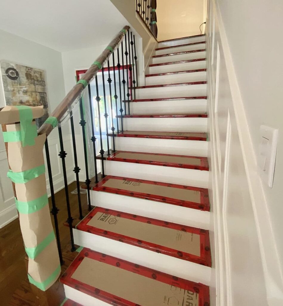 Treppen und Handläufe geschützt